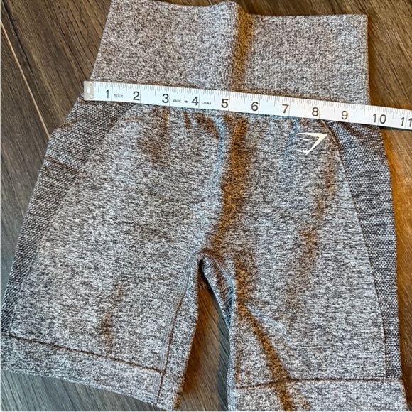 Gymshark High Rise Flex Shorts in Greyed Purple/White Size XS - Picture 5 of 7